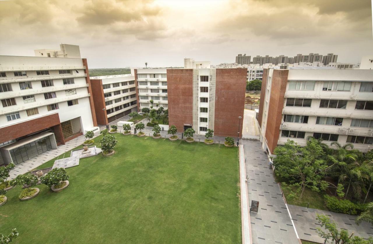 Siara Styles Amba Suites, Gandhinagar Ngoại thất bức ảnh